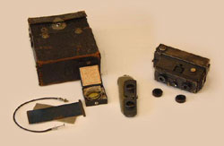 The camera which Hottot used on the expedition was a stereoscope that exposed twin images onto glass plate negatives.
