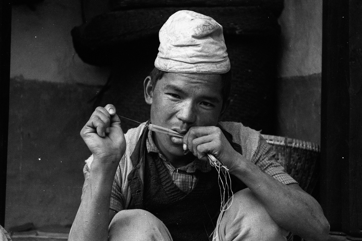 Lokhim youth playing jew's harp (East Nepal, 8th January 1971) [2008.115.403]