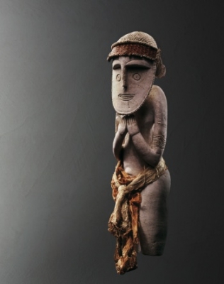 Barbier-Mueller Museum New Ireland Chalk figure