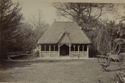 Hound's Quarter, Larmer Gardens