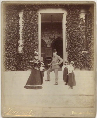John Lubbock and his family, including his wife - Pitt-Rivers' daughter NPG x29790