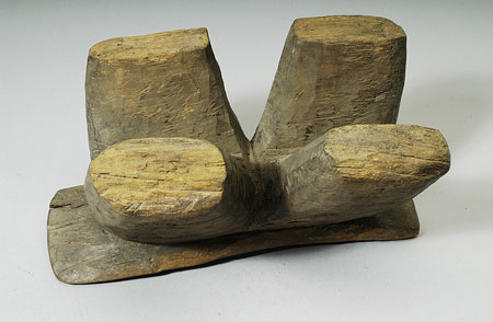 Anuak stool