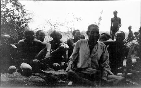 Nuer group under tree