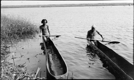 Nuer dug-out boats