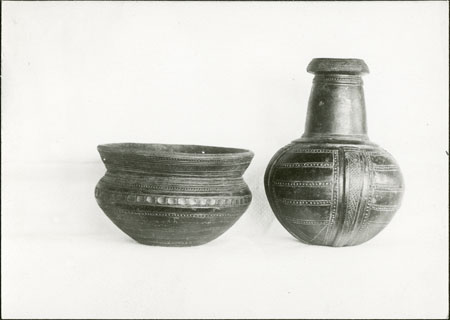 Zande pots (museum photo)