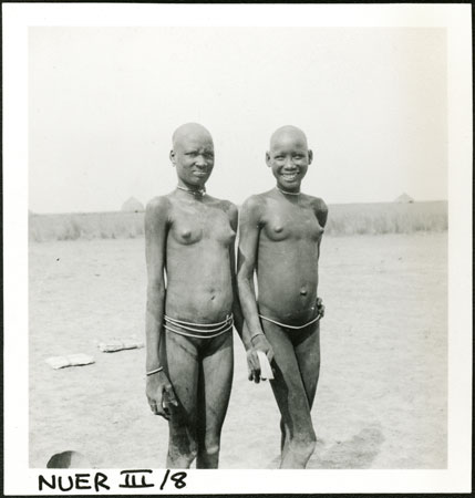 Portrait of Nuer girls 