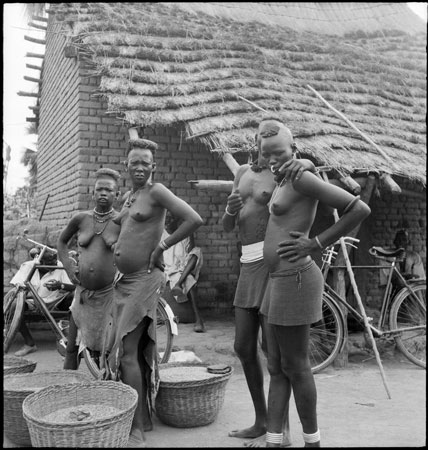 Dinka women at market
