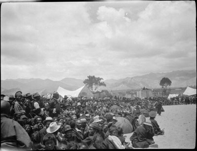Crowds at Gyantse Gun and Arrow competition