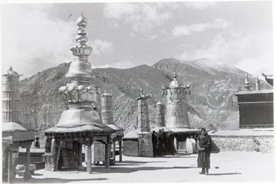 Sera Monastery roof