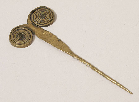 Zande hair pin