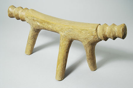 Dinka Tuich headrest stool