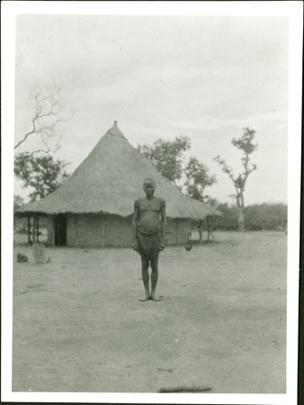 Zande man in homestead