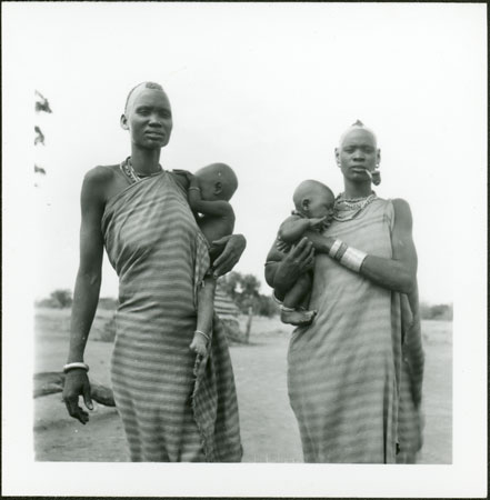 Mandari women married to Dinka