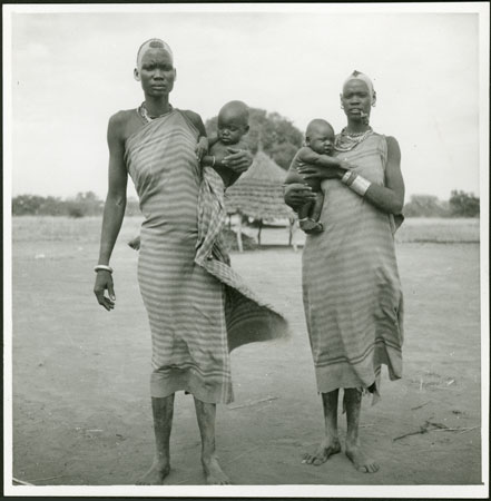 Mandari women married to Dinka