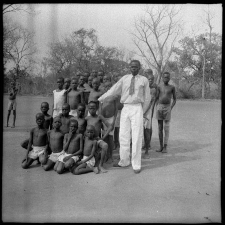 Mandari schoolchildren