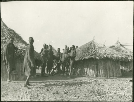 Mandari youths at village 